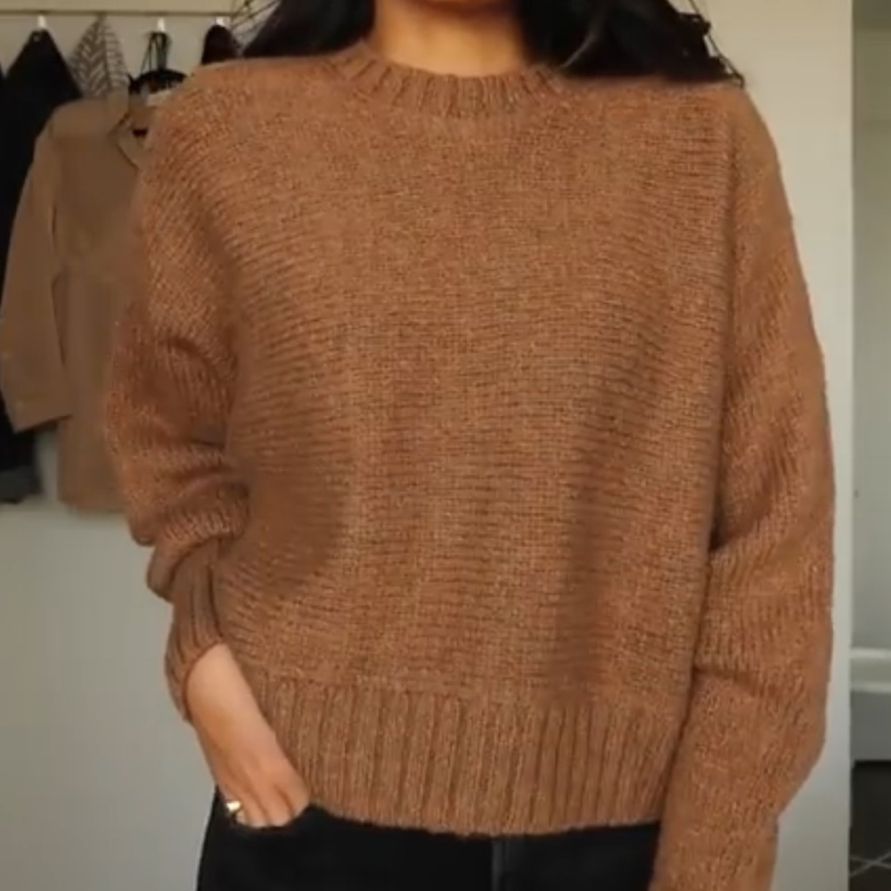 Aritzia sweater